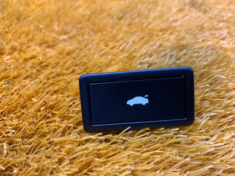 кнопка закрывания багажника, 1000 рублей, Красноярск