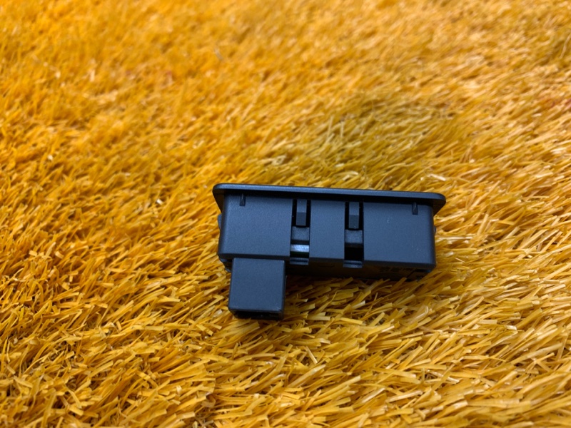 кнопка закрывания багажника, 1000 рублей, Красноярск