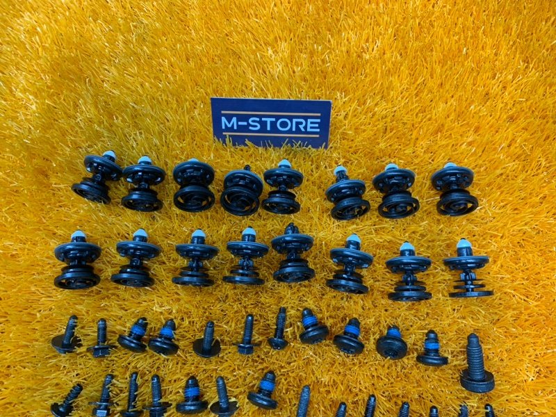 Болты и гайки дверей, 640 рублей, Красноярск