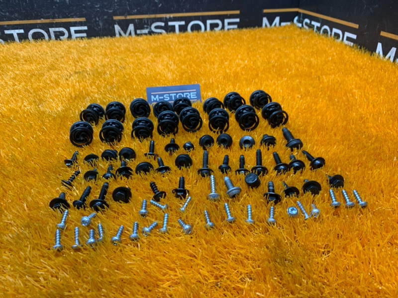 Болты и гайки дверей, 640 рублей, Красноярск