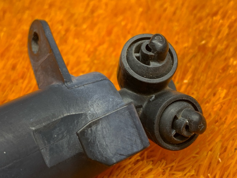 Форсунка омывателя фары, 1000 рублей, Красноярск