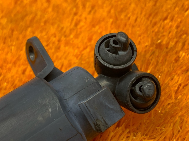 Форсунка омывателя фары, 1000 рублей, Красноярск