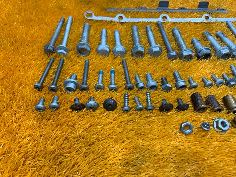 Болты и гайки ДВС, 950 рублей, Красноярск