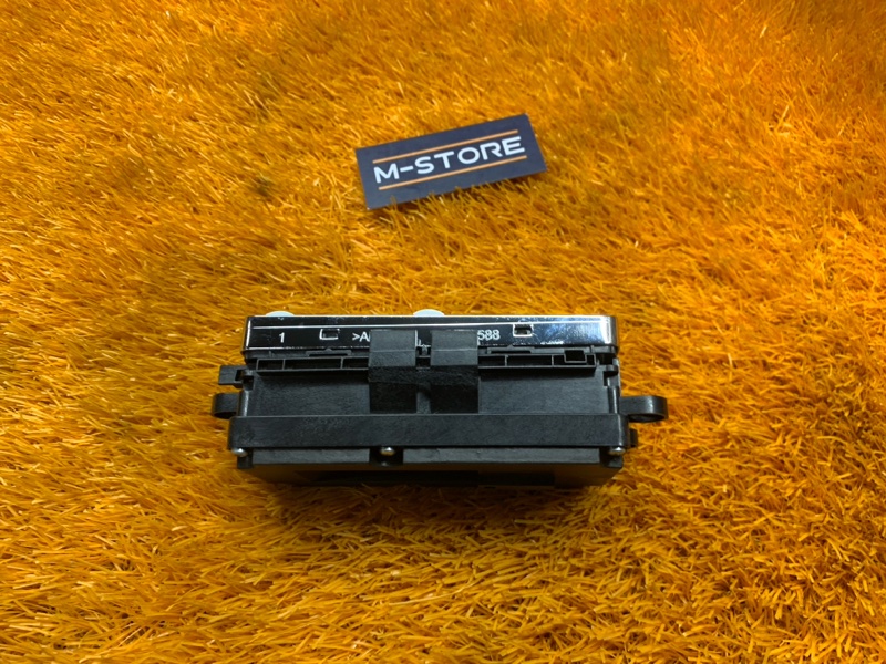 Блок управления стеклоподъемниками, 1000 рублей, Красноярск