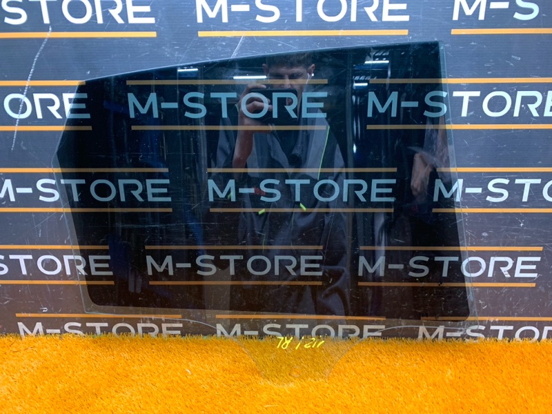 Стекло боковое, 4090 рублей, Красноярск