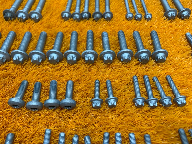 Болты и гайки ДВС, 560 рублей, Красноярск