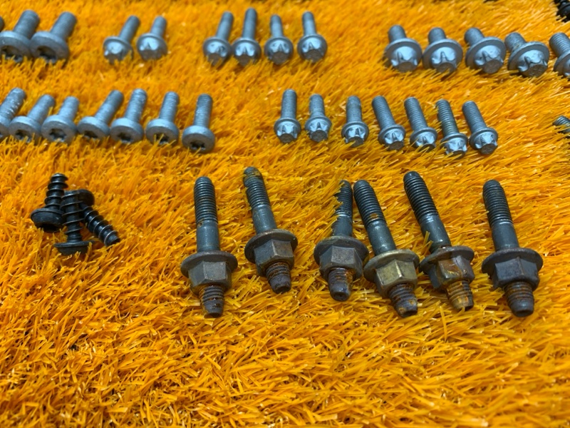 Болты и гайки ДВС, 560 рублей, Красноярск