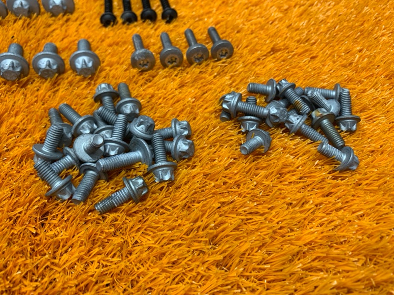 Болты и гайки ДВС, 560 рублей, Красноярск