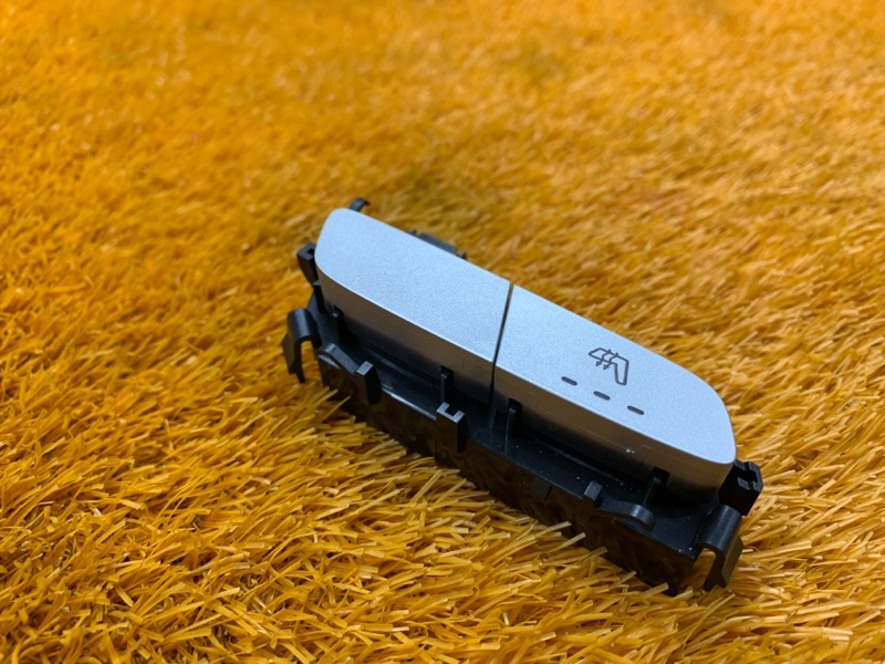 Кнопка подогрева сидений, 800 рублей, Красноярск