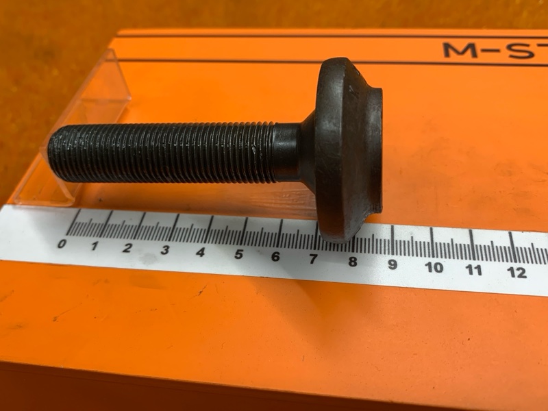 Болт привода, 200 рублей, Красноярск