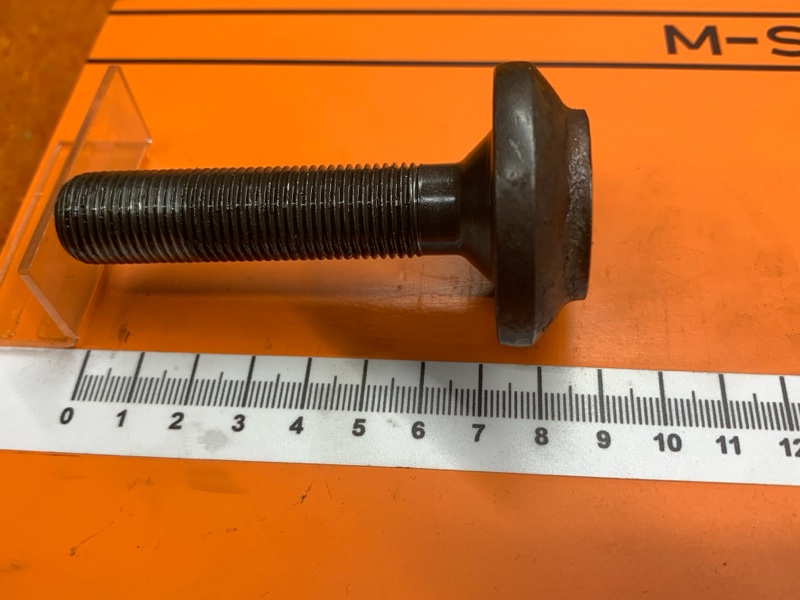 Болт привода, 200 рублей, Красноярск