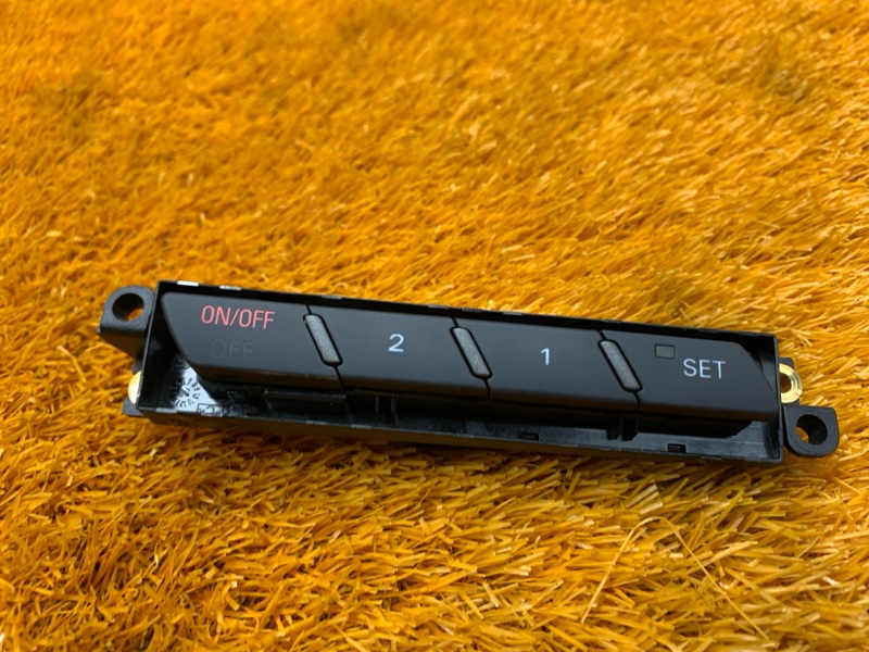 кнопка памяти сидений, 500 рублей, Красноярск