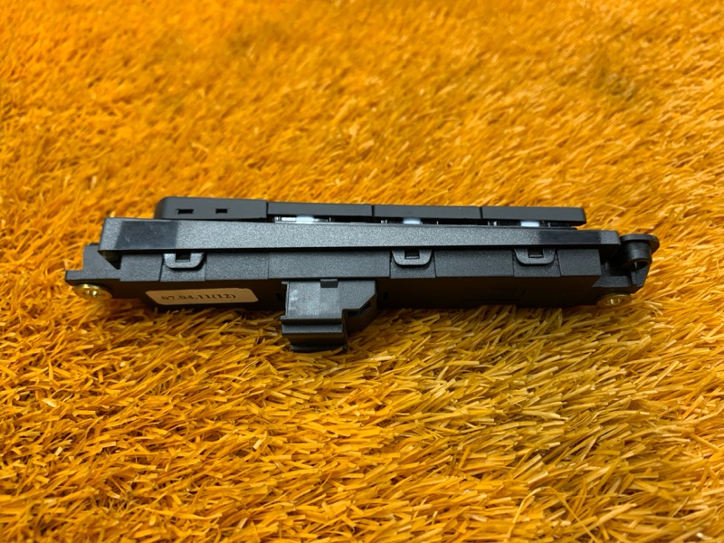 кнопка памяти сидений, 500 рублей, Красноярск