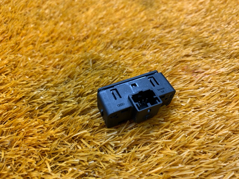 Кнопка открывания багажника, 830 рублей, Красноярск