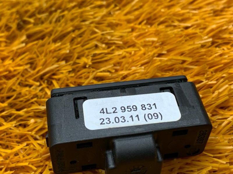 Кнопка открывания багажника, 830 рублей, Красноярск