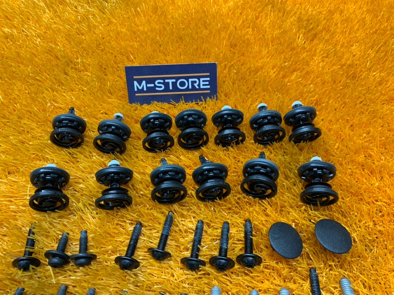 Болты и гайки дверей, 490 рублей, Красноярск