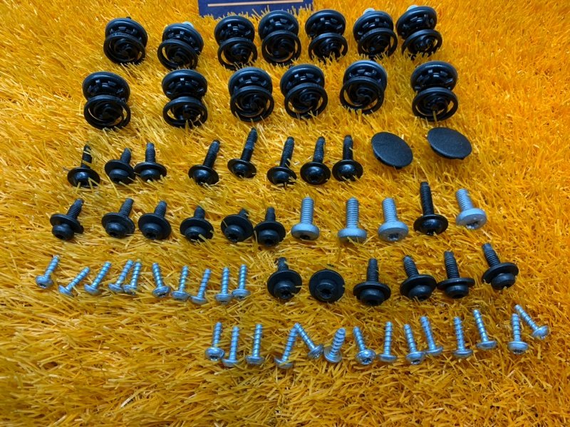 Болты и гайки дверей, 490 рублей, Красноярск