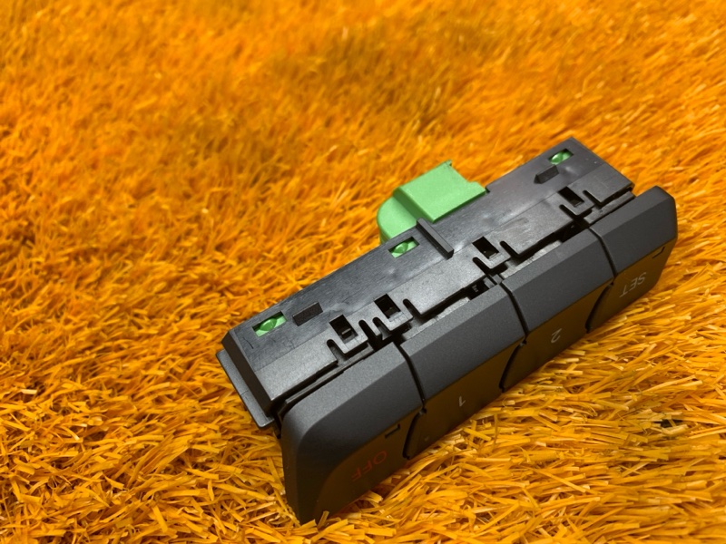 кнопка памяти сидений, 600 рублей, Красноярск