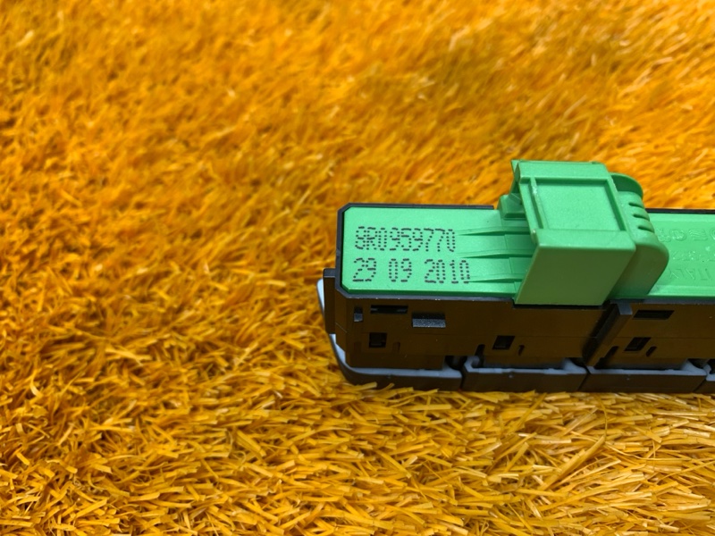 кнопка памяти сидений, 600 рублей, Красноярск