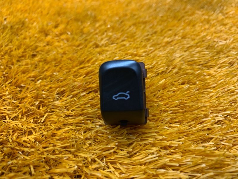 Кнопка открывания багажника, 350 рублей, Красноярск