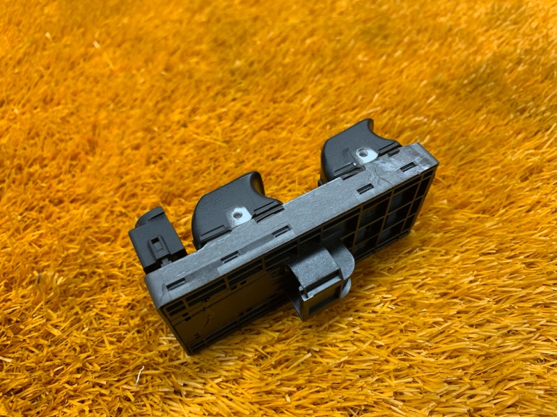 Блок управления стеклоподъемниками, 2000 рублей, Красноярск