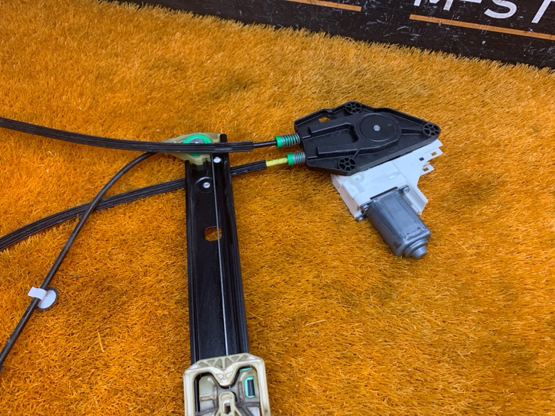 стеклоподъемник, 2560 рублей, Красноярск