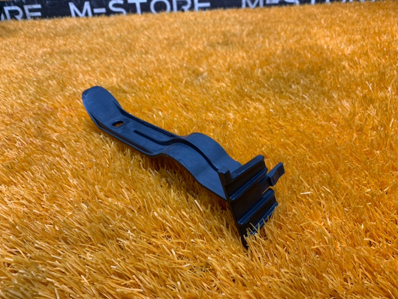 крепление бампера, 300 рублей, Красноярск