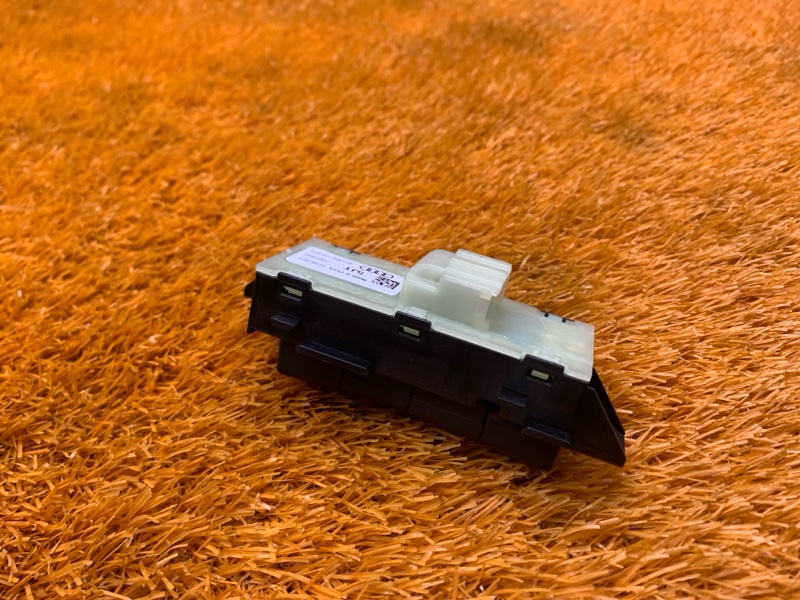 кнопка памяти сидений, 900 рублей, Красноярск