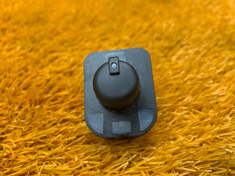 Кнопка регулировки зеркал, 300 рублей, Красноярск