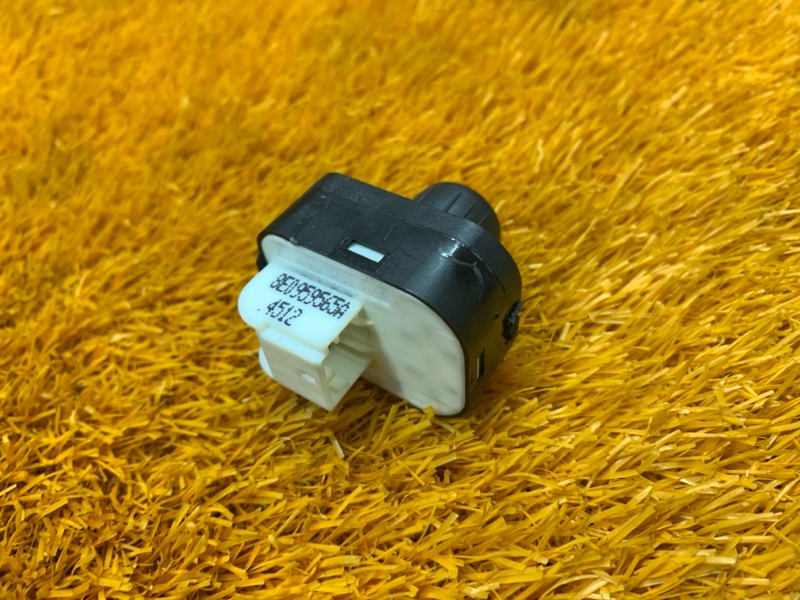 Кнопка регулировки зеркал, 300 рублей, Красноярск