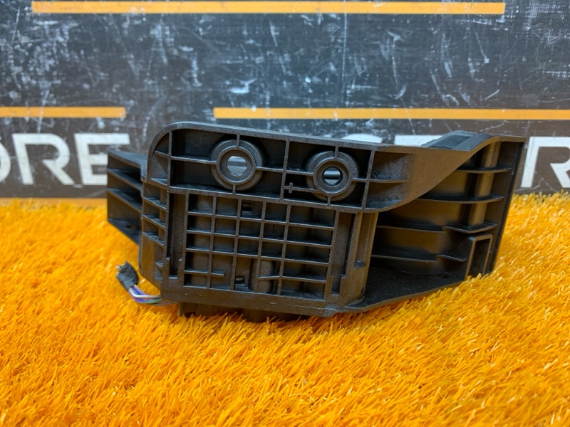 педаль газа, 1000 рублей, Красноярск