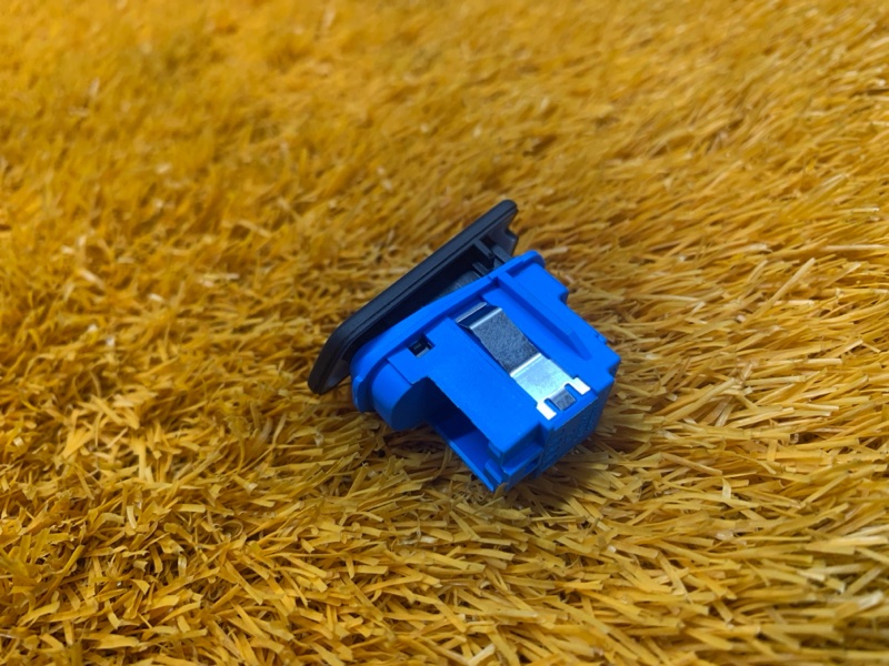 кнопка контроля слепых зон, 670 рублей, Красноярск