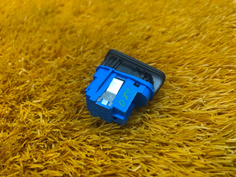 кнопка контроля слепых зон, 670 рублей, Красноярск