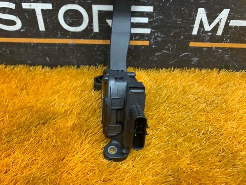 педаль газа, 500 рублей, Красноярск