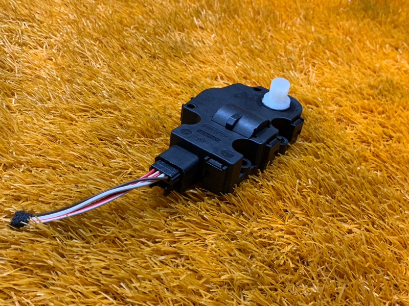 привод заслонки отопителя, 330 рублей, Красноярск