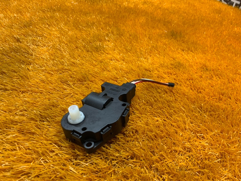 привод заслонки отопителя, 330 рублей, Красноярск