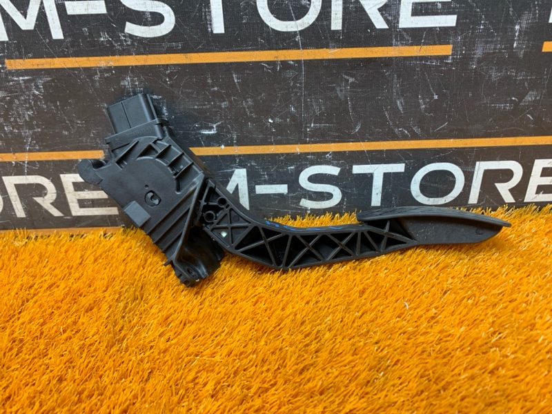 педаль газа, 1500 рублей, Красноярск