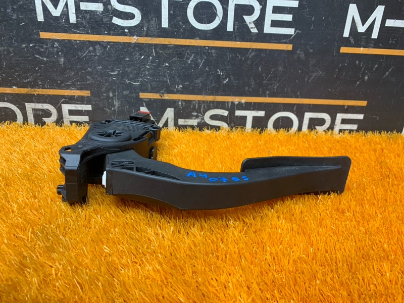 педаль газа, 500 рублей, Красноярск