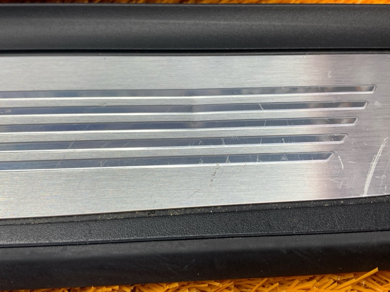 Накладка на порог салона, 4090 рублей, Красноярск