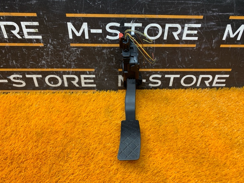 педаль газа, 500 рублей, Красноярск