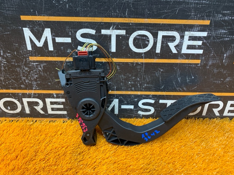 педаль газа, 500 рублей, Красноярск