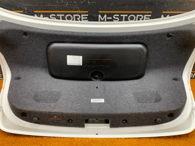 крышка багажника, 5000 рублей, Красноярск