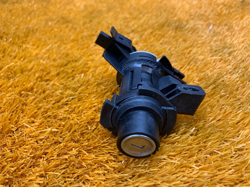 личинка замка багажника, 800 рублей, Красноярск