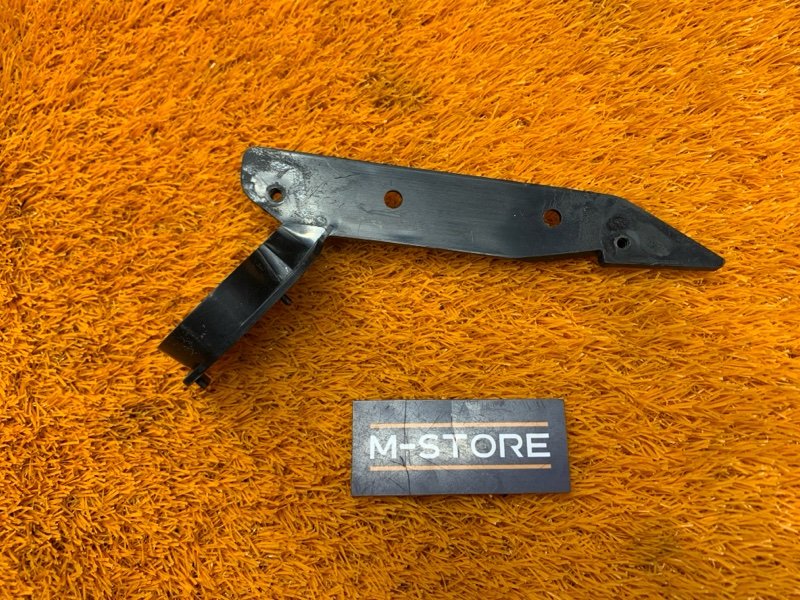 крепление бампера, 500 рублей, Красноярск