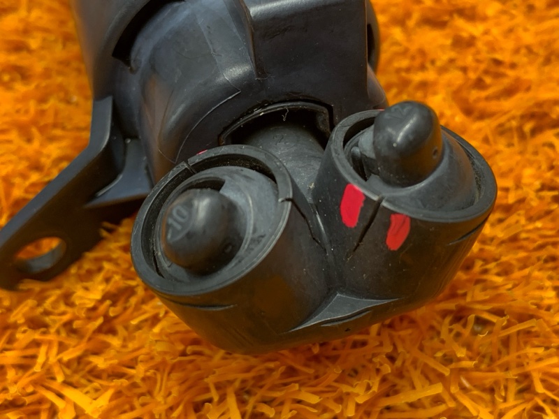 Форсунка омывателя фары, 1000 рублей, Красноярск