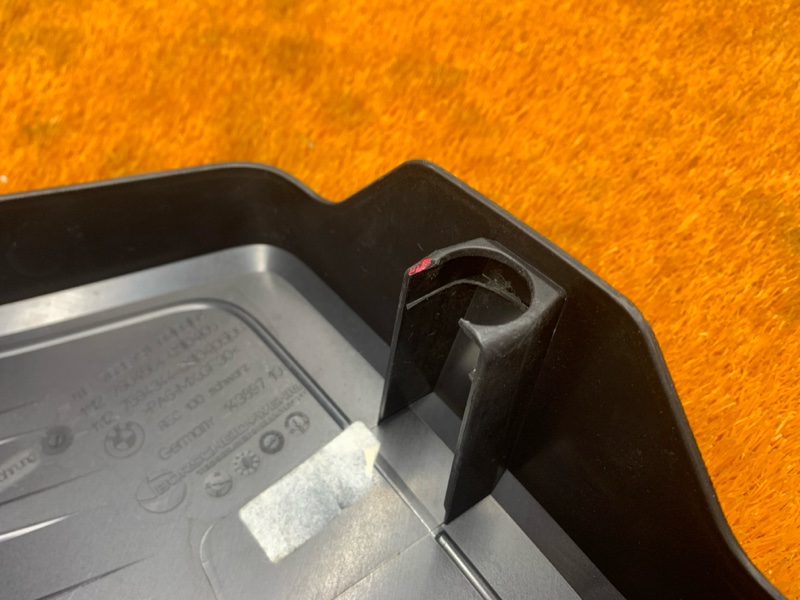 крышка двигателя, 1000 рублей, Красноярск