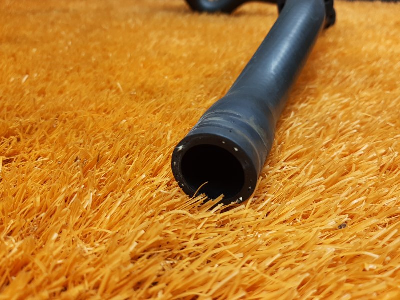 Патрубок системы охлаждения, 500 рублей, Красноярск