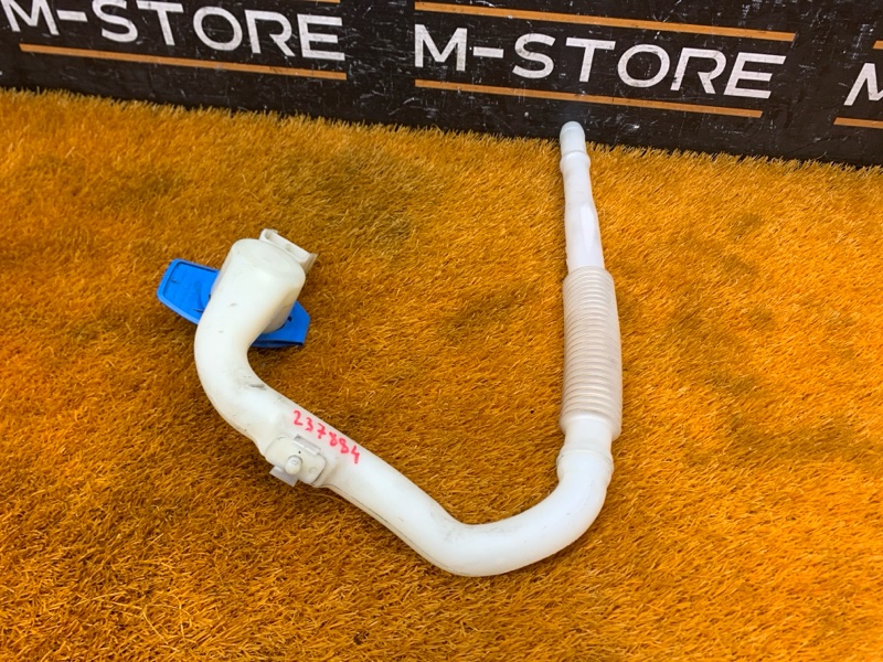 Горловина бачка омывателя, 700 рублей, Красноярск