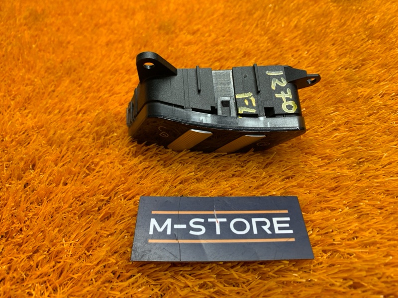 Кнопка центрального замка, 500 рублей, Красноярск