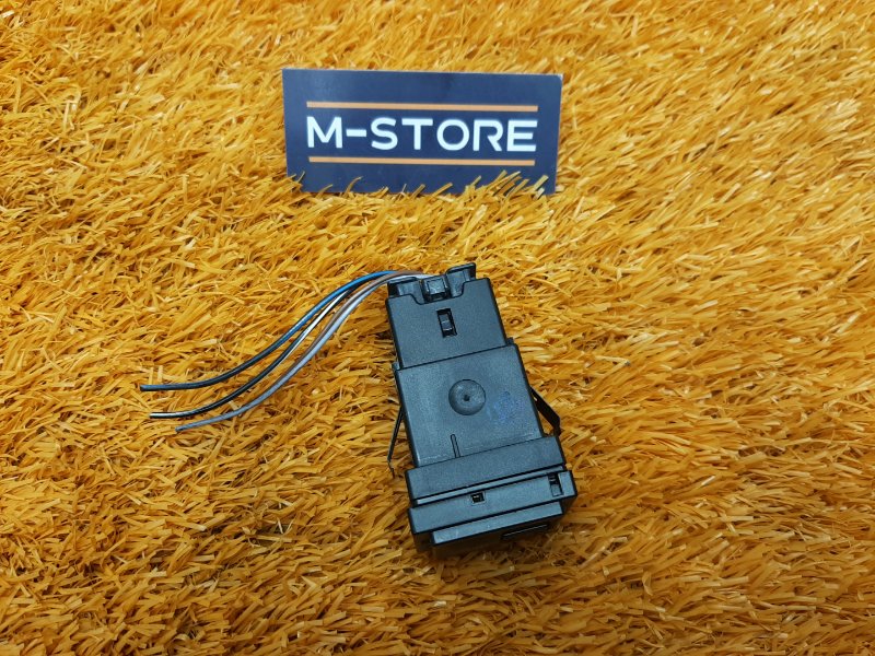 Кнопка подогрева сидений, 300 рублей, Красноярск